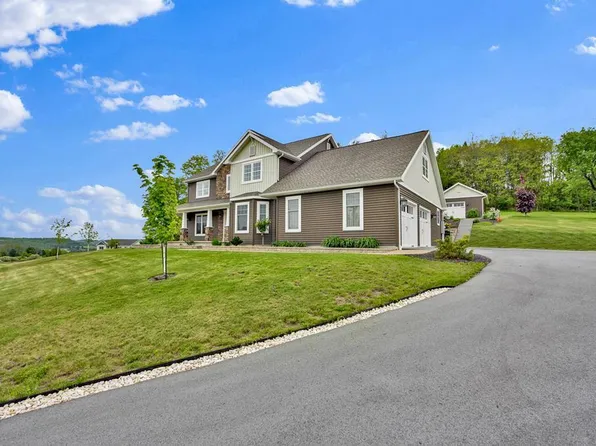 77 Hunters Trail Rd, Wellsboro, PA 16901