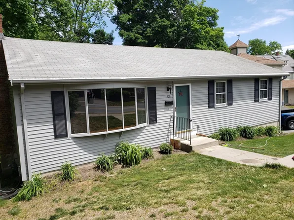 108 Greenwood St, Wakefield, MA 01880