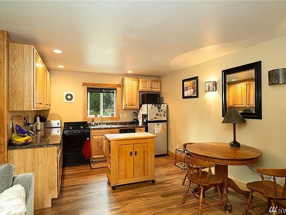 5th image of 1598 View Haven Dr