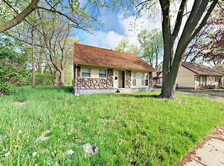 8 Apache St, Park Forest, IL 60466