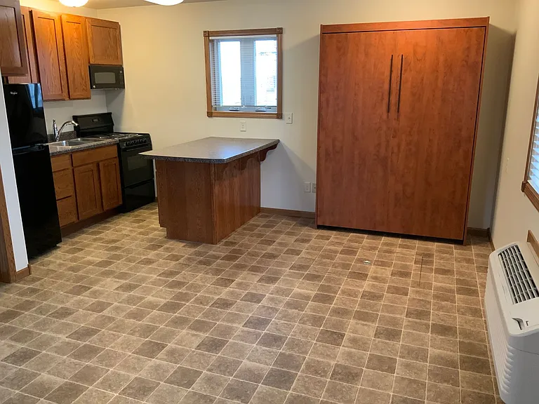 120 Main Ave E — Photo 5