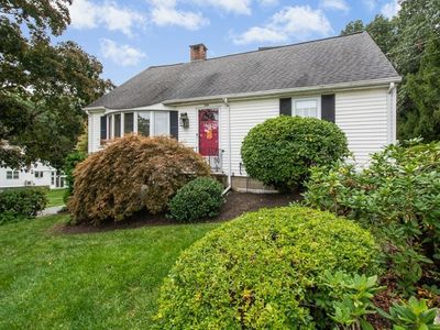 206 Sunderland Rd, Worcester, MA, 01604