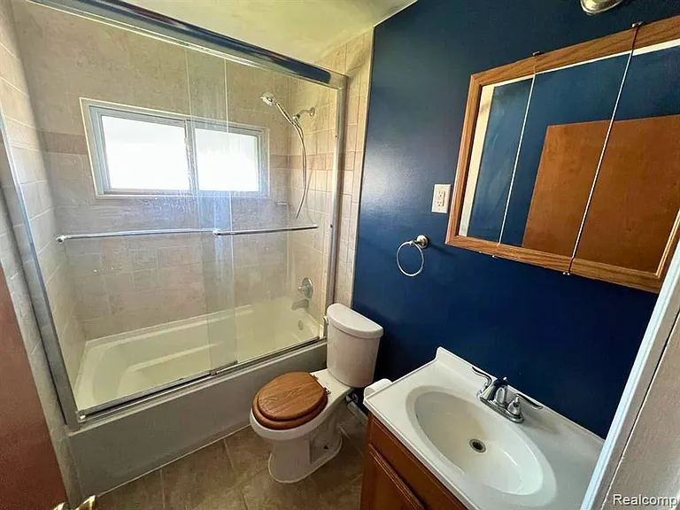 5371 Culver St — Photo 12