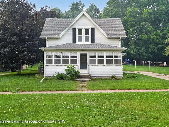 4th image of 225 Oyer St
