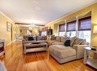 29 Sandburg Dr, Morganville, NJ 07751