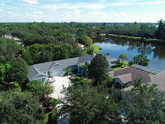 Gorgeous lake views