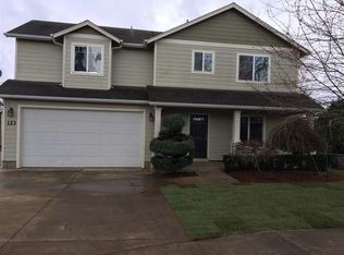 123 NE Holiday Ave, Dallas, OR 97338