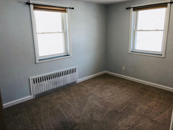 4th image of 111 Washington St Unit B
