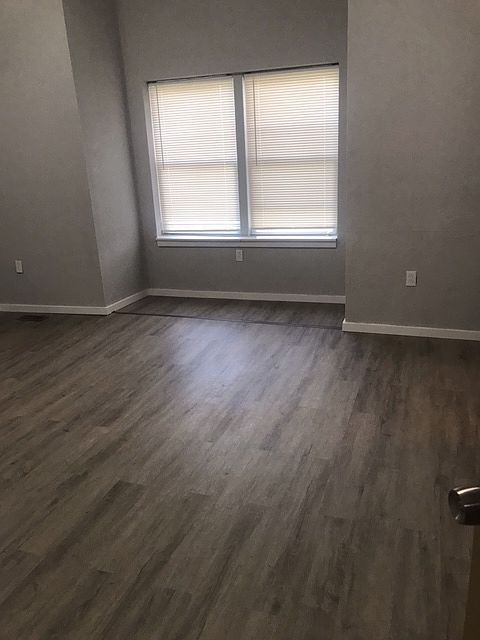 2nd image of 336 Oakwood Ave APT B