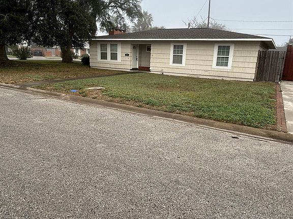 3rd image of 118 Tarpon Ave