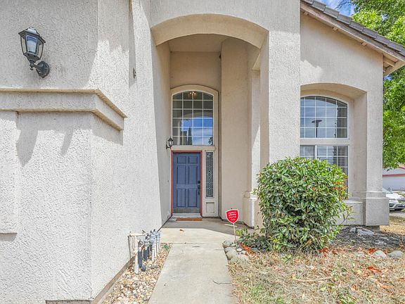 2nd image of 6937 Hollybrook Dr