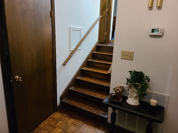 4th image of 68 Fairview Dr
