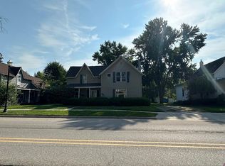 132/134 N Howard St, Croswell, MI 48422