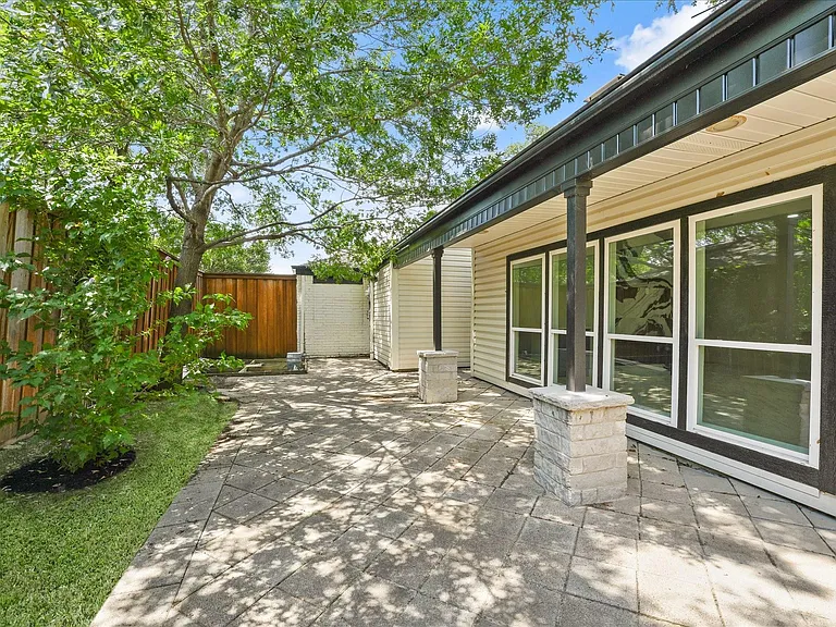 7103 Blythdale Dr — Photo 33