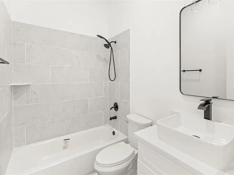 3940 Davenport St #B — Photo 4
