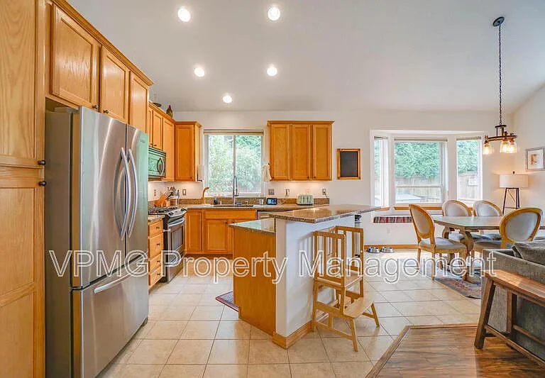 1204 NE 89th Ave — Photo 12