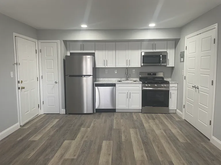 Tor View Village Apartments — Photo 10
