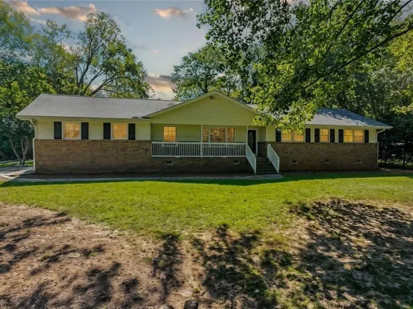2148 Santa Fe Trl, Snellville, GA 30078