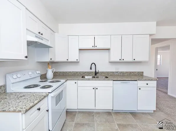 8459 S Coconino Ln, Yuma, AZ 85364