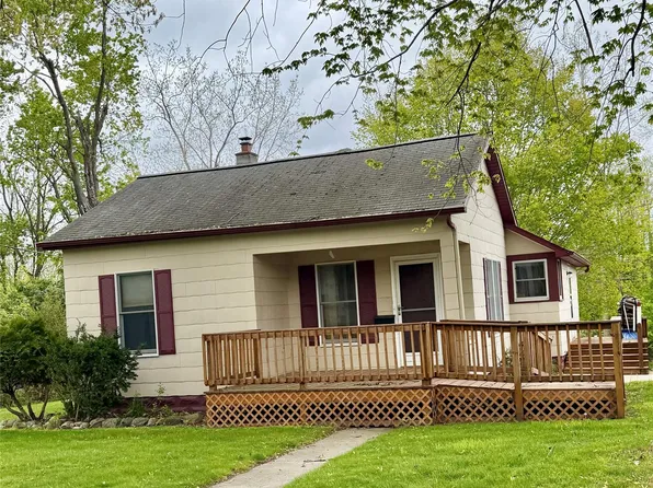 301 S Main St, Vassar, MI 48768