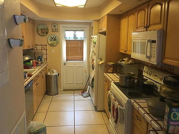 3rd image of 4601 NW 195th St