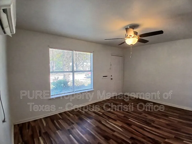 901 Furman Ave #D — Photo 4