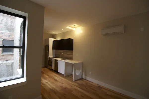 Rented by Nooklyn NYC LLC | media 41