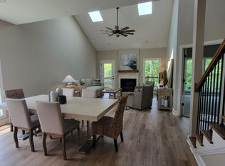236 Sugartree Ln, Versailles, KY