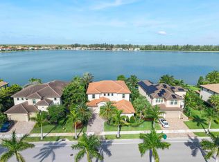 8685 Parkland Bay Dr, Parkland, FL 33076