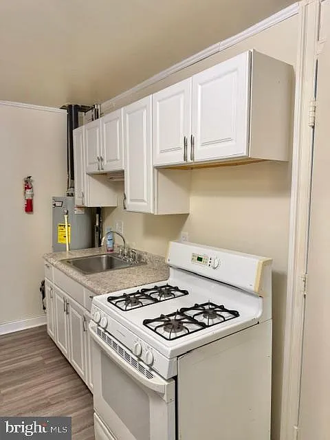 27 E Main St #201