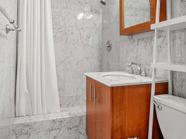 343 East 30th Street image 5 of 17