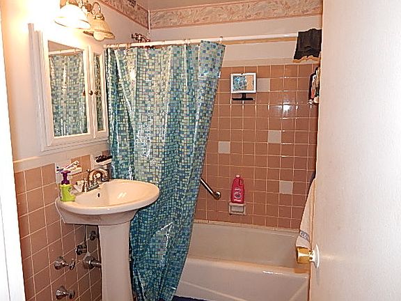 4th image of 1122 Yonkers Ave APT 4E