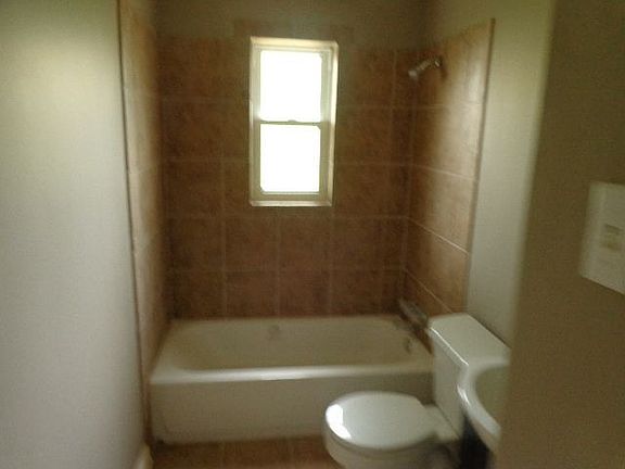 5th image of 4944 Kimball Ave