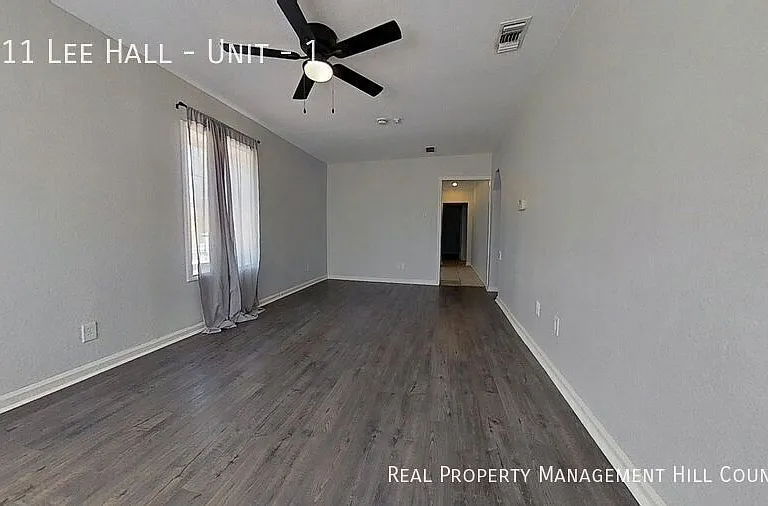 1211 Lee Hall #1 — Photo 3