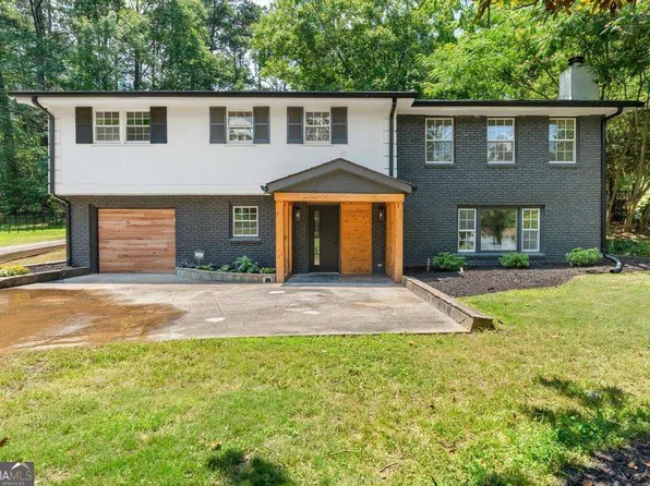 2938 Heather Dr, East Pt, GA 30344