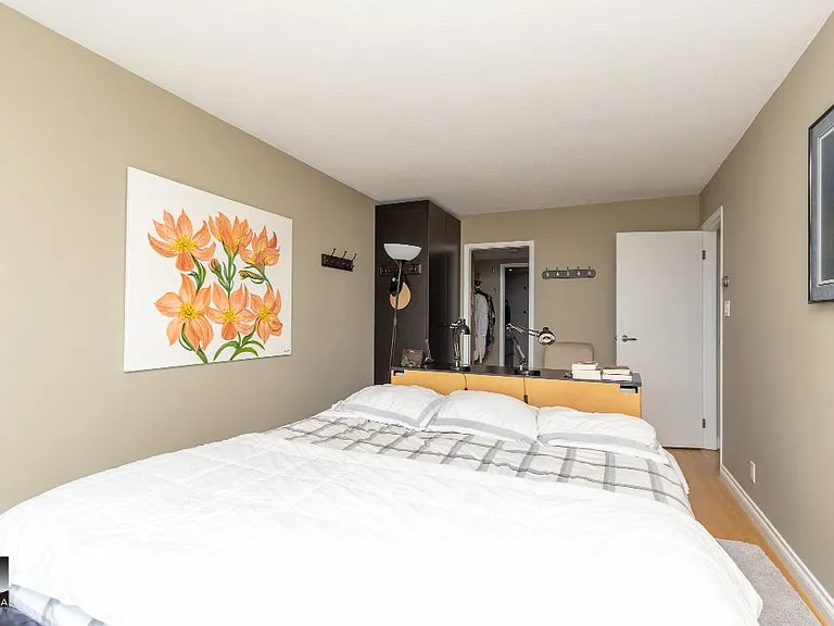 2246 Folkestone Way #11 — Photo 14