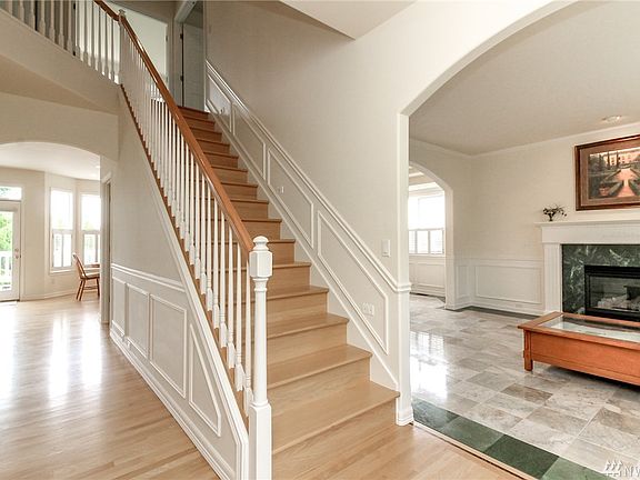 4th image of 4506 Country Club Dr NE