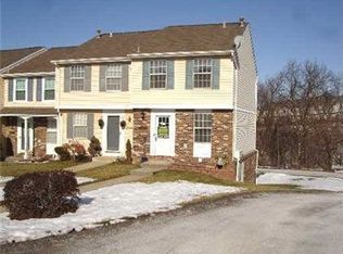 2541 Hawthorne Dr, Oakdale, PA 15071