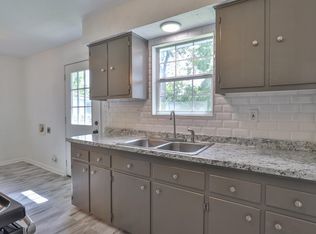 1604 Texas St, Alvin, TX 77511