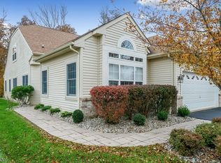 26 Renaissance Blvd, Somerset, NJ 08873