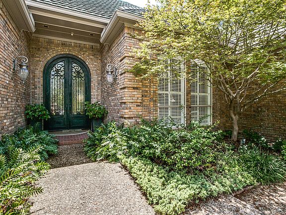 3rd image of 6422 Forest Creek Dr
