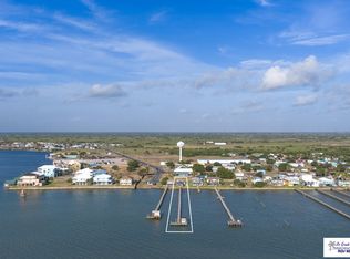 202 N Shore Dr, Port Mansfield, TX 78598