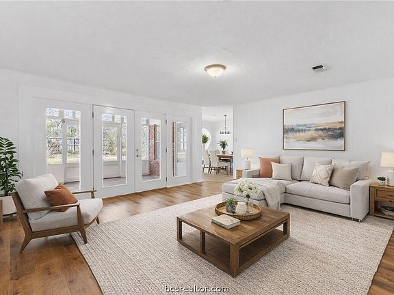 5th image of 1211 King Arthur Cir