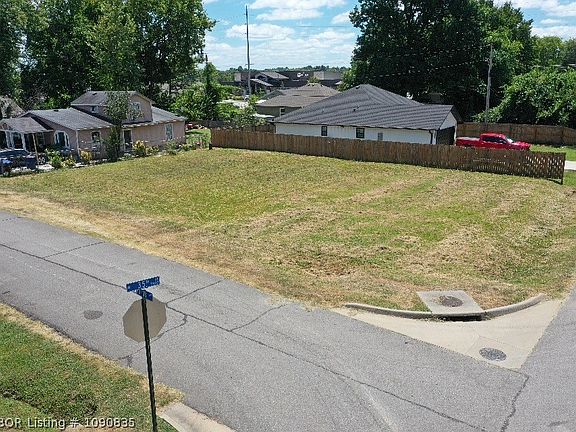 3rd image of 2522 N 35th St