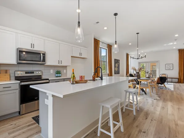 7341 Charlotte Pike #102, Nashville, TN 37209