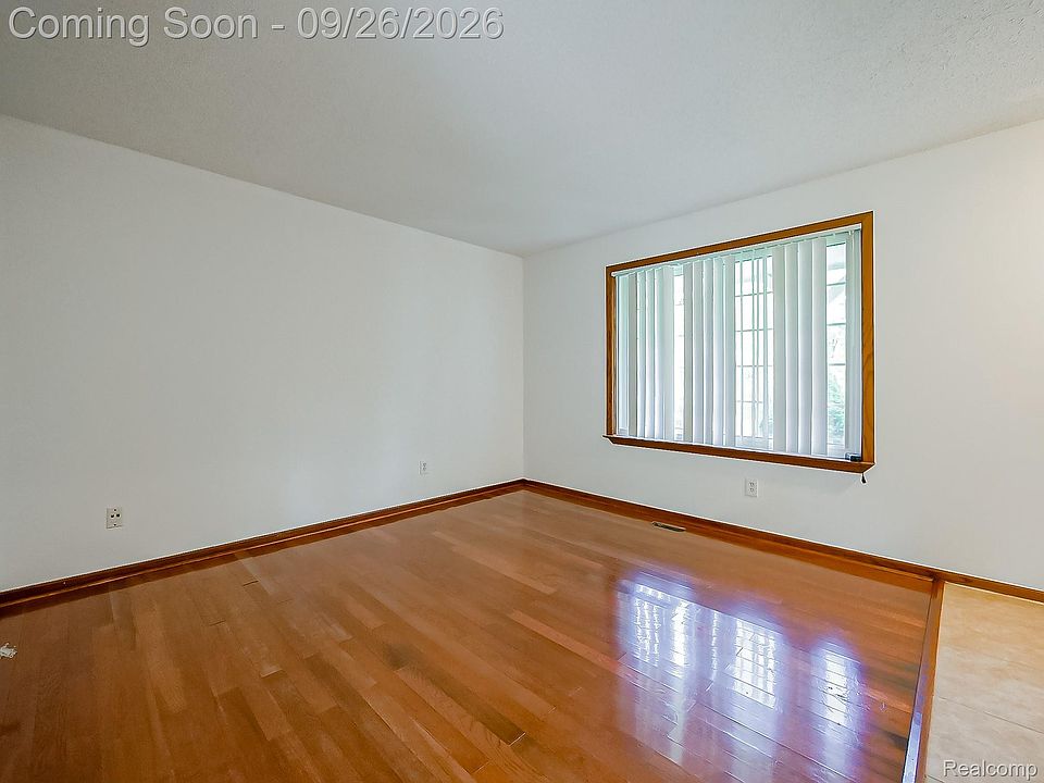 6995 Leytonstone Blvd, photo 3