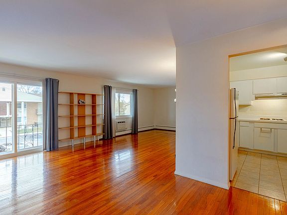 4th image of 9208 Bumble Bee Dr APT 2E