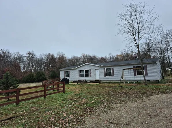 5628 Charles Ln, Hillsboro, OH 45133