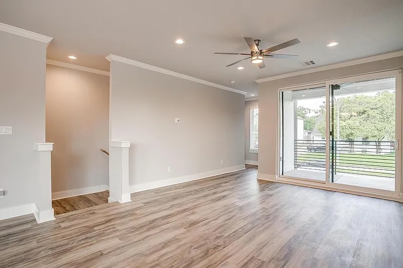 5 bed, 5.0 bath, 2428 sqft, $6,750 — Photo 3