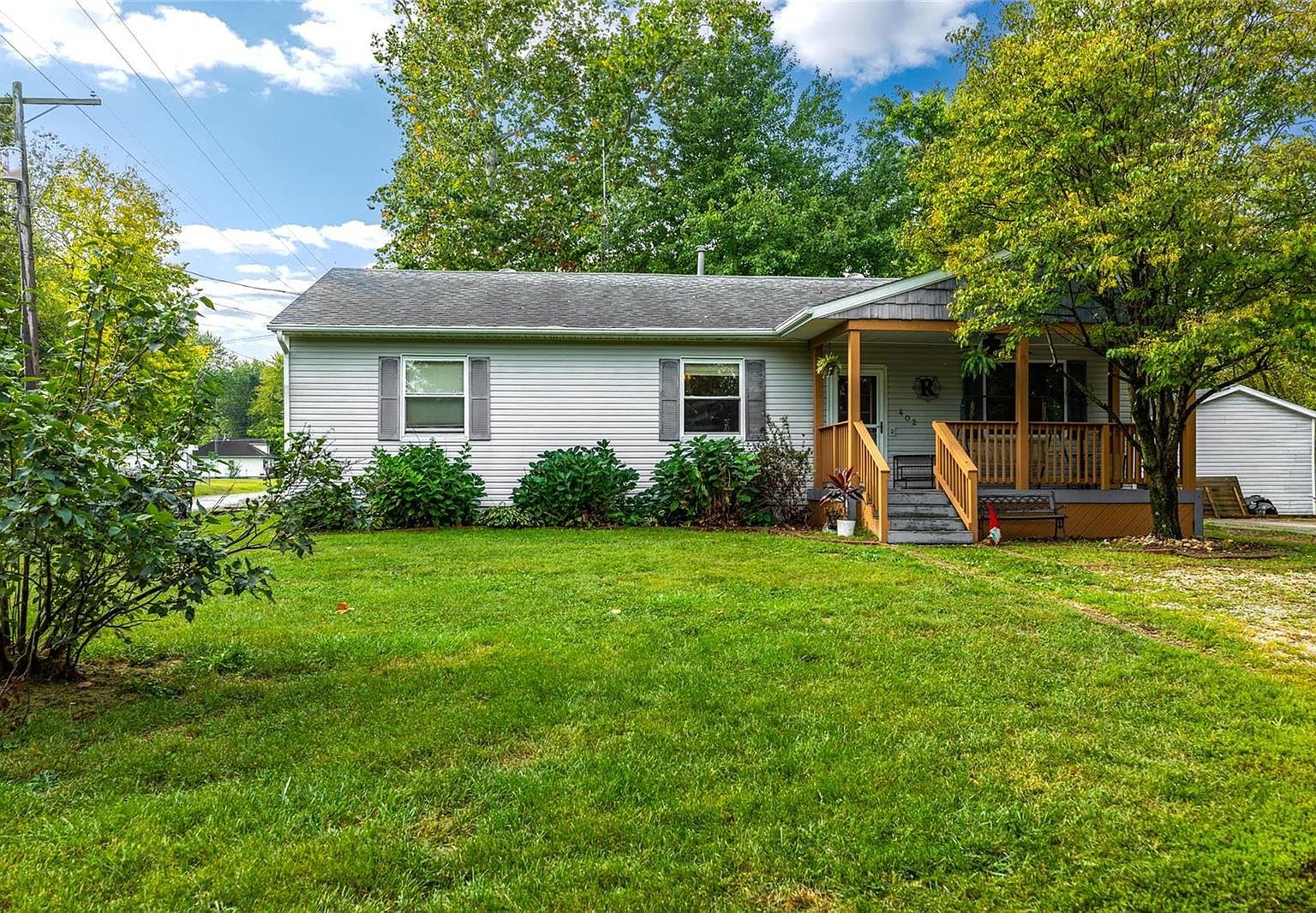 402 East St, Hillsboro, IL 62049 MLS 23057443 Zillow